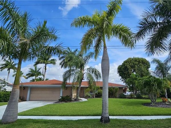 1802 Lakeview BLVD, NORTH FORT MYERS, FL 33903