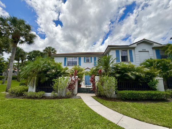 359 Prestwick Circle, Unit 2, Palm Beach Gardens, FL 33418