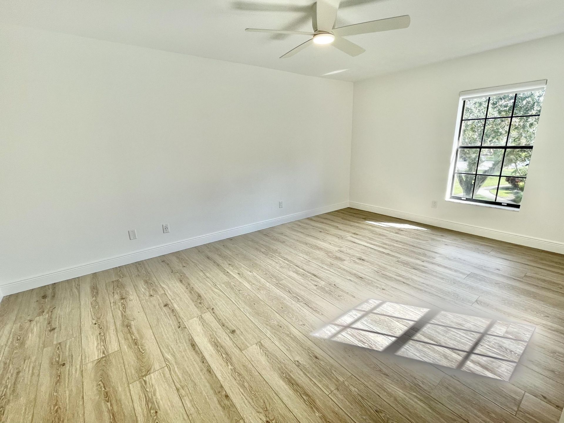 359 Prestwick Circle, Unit 2, Palm Beach Gardens, FL 33418 Photo