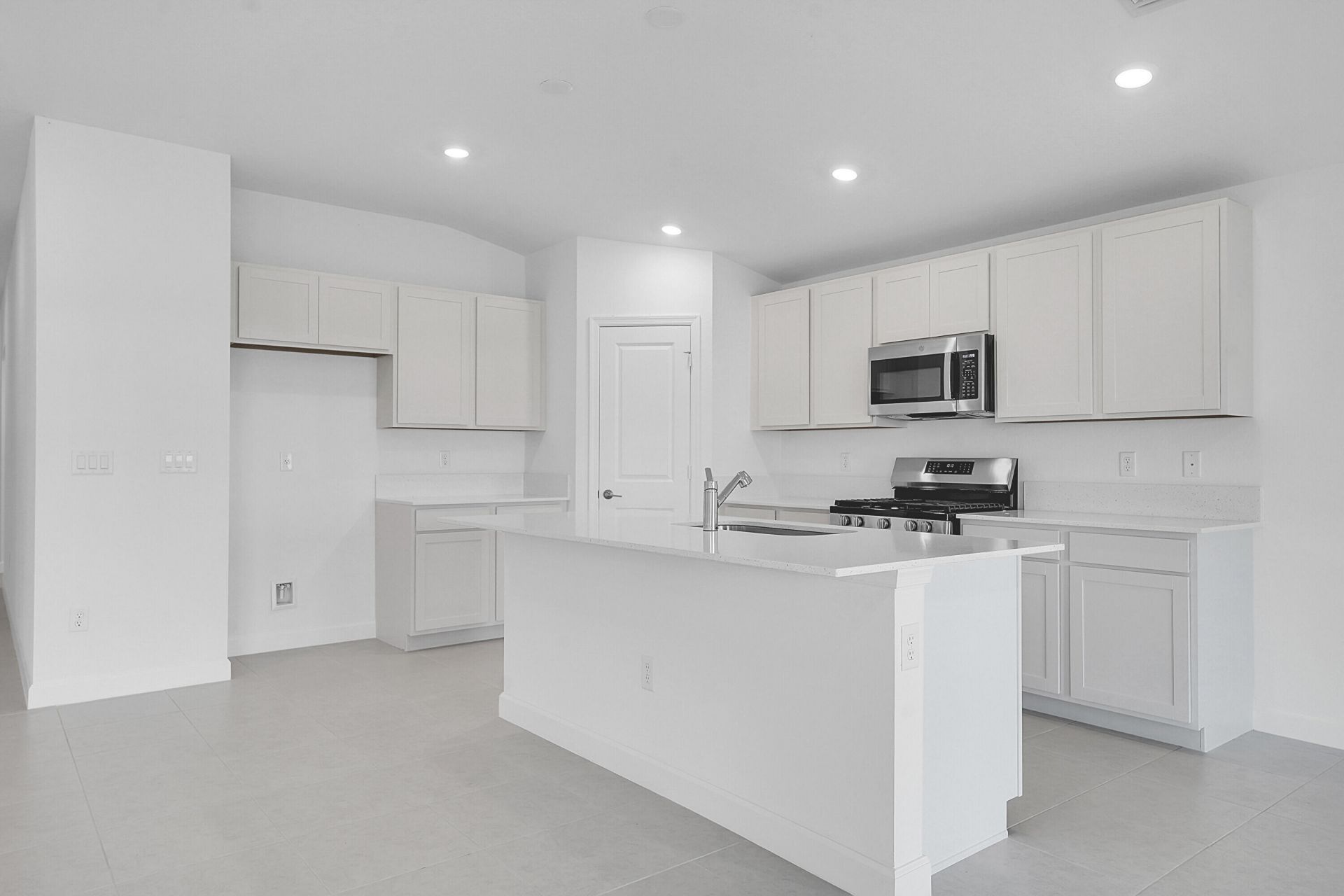 6394 NW Windwood Way, Port Saint Lucie, FL 34987 Photo