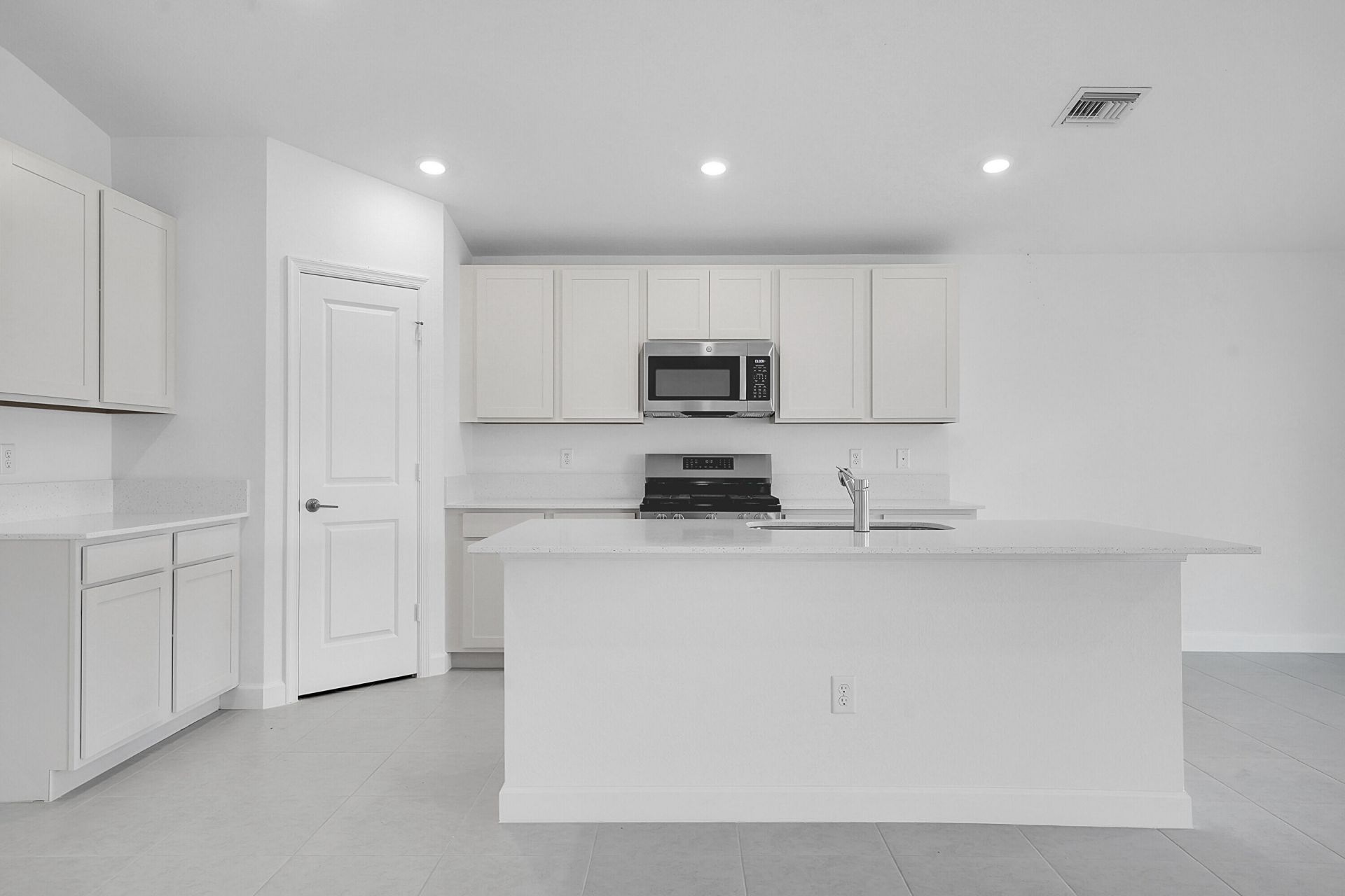 6394 NW Windwood Way, Port Saint Lucie, FL 34987 Photo