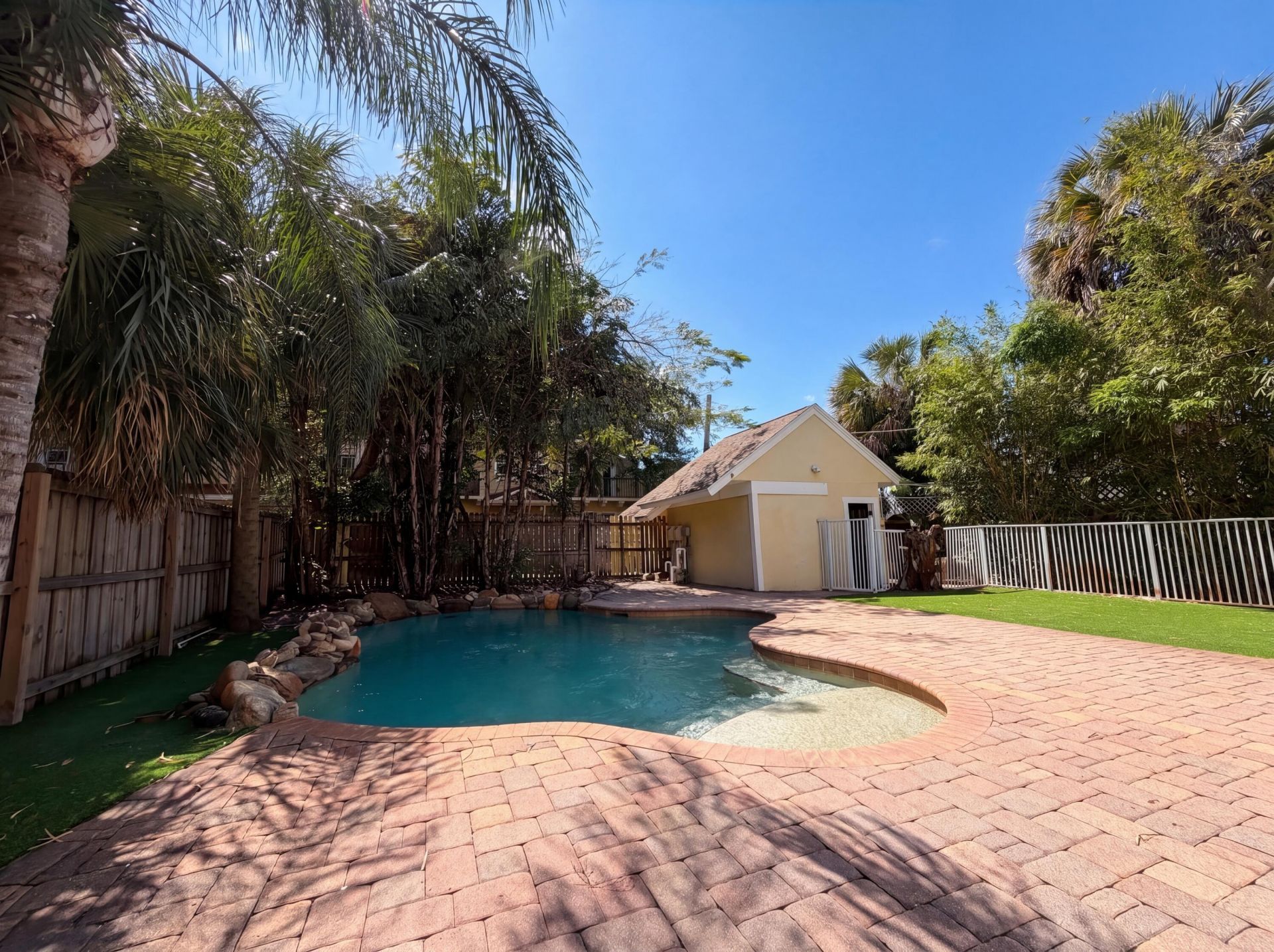 207 S Ocean Breeze, Lake Worth Beach, FL 33460 Photo