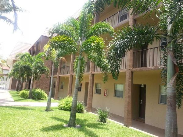 120 Sparrow Drive, Unit 115, Royal Palm Beach, FL 33411