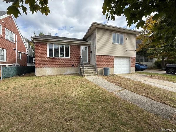 324 Buckingham Road , Cedarhurst, NY 11516