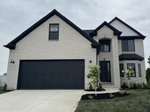 733 Britt Circle Drive, Unit 10, Dundee, MI 48131