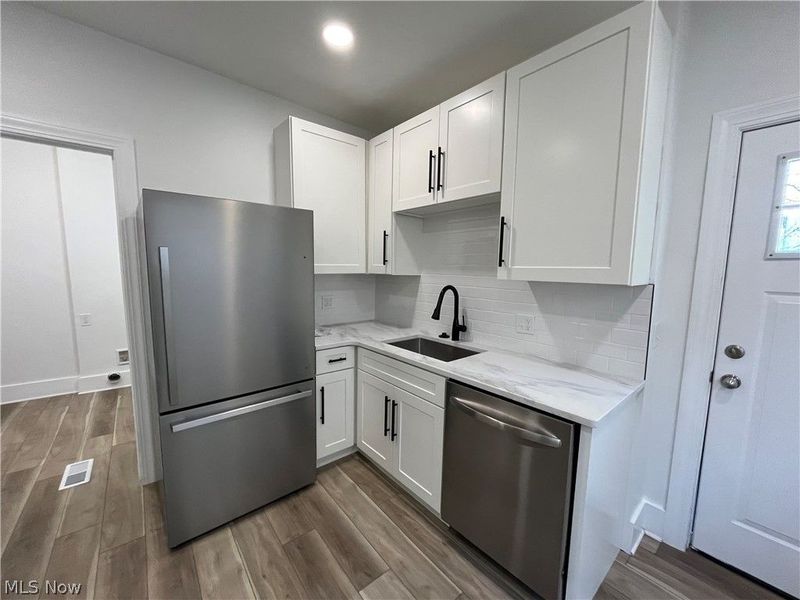 1309 W 87th Street , Cleveland, OH 44102 Photo 8