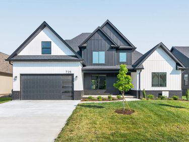 725 Azalea Lane, Versailles, KY 40383