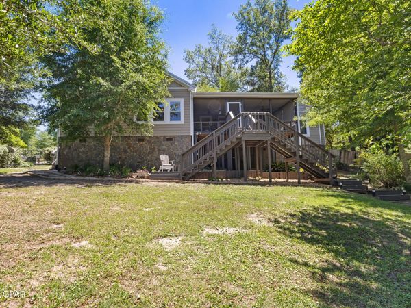2672 Lakeview Circle, Alford, FL 32420