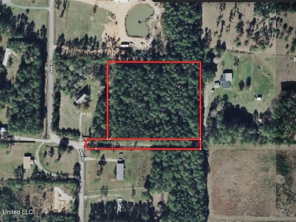 13915 Ann Road, Moss Point, MS 39562