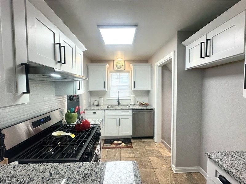 982 Quarry Drive, Cleveland Heights, OH 44121 Photo 5