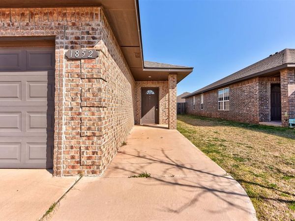 1852 Cypress Lane, El Reno, OK 73036