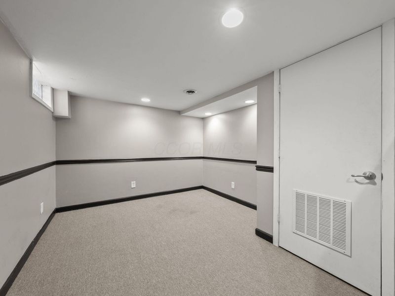 2601 Scioto View Lane, Unit M, Columbus, OH 43221 Photo 22