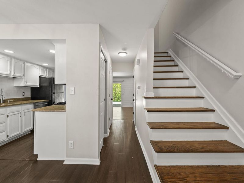 2601 Scioto View Lane, Unit M, Columbus, OH 43221 Photo 5