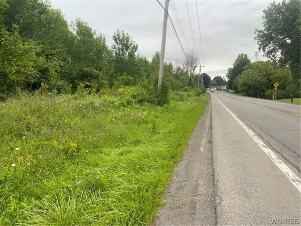 N. Gravel, Medina, NY 14103