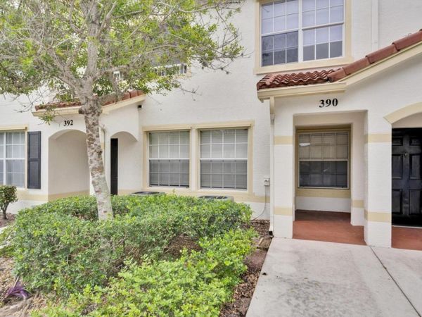 390 SE Rogers Court, Stuart, FL 34994