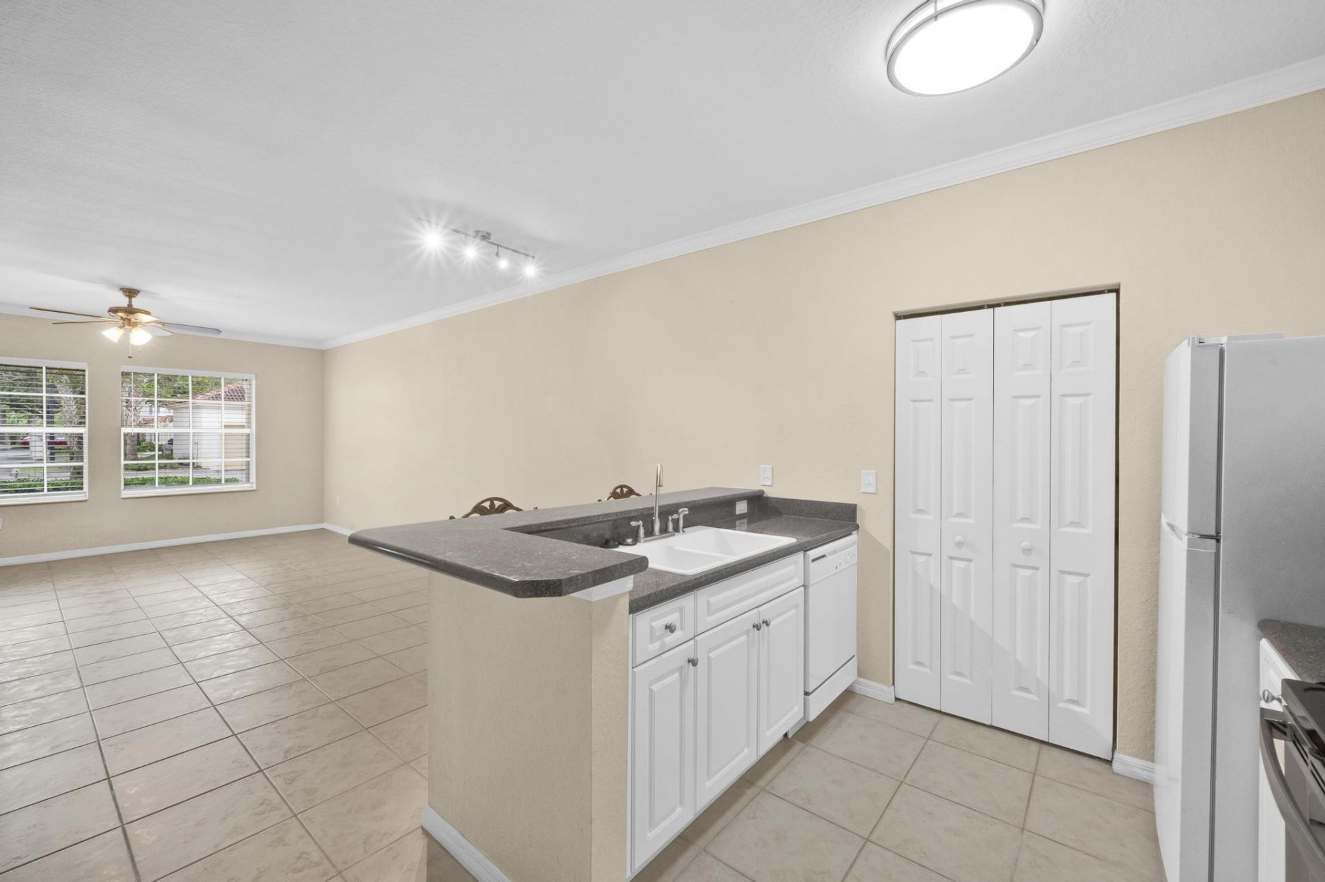 390 SE Rogers Court, Stuart, FL 34994 Photo
