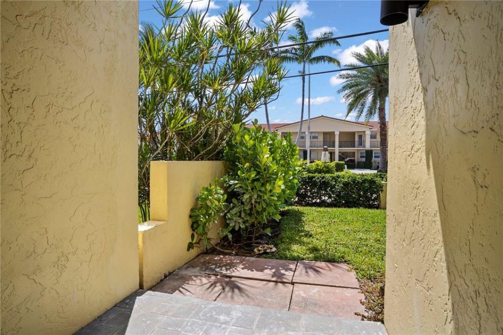 2161 NE 36th Street, Lighthouse Point, FL 33064 Photo