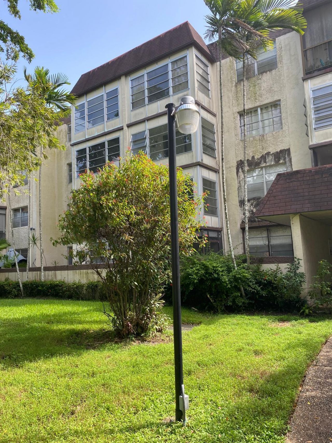 1681 NW 70th Avenue Nw, Unit 111, Plantation, FL 33313 Photo