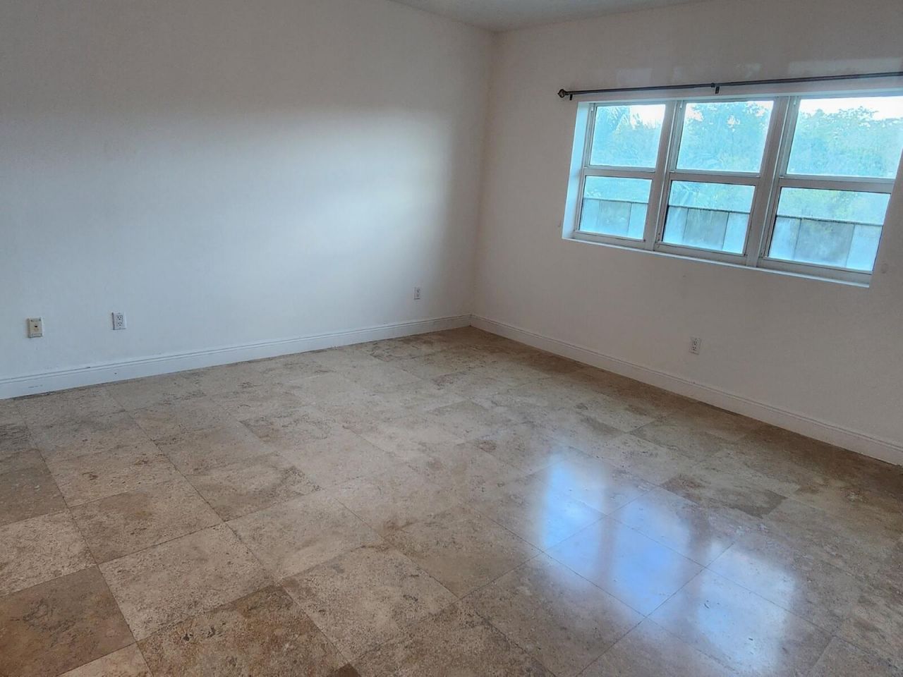 15051 Royal Oaks Lane, Unit 202, North Miami, FL 33181 Photo