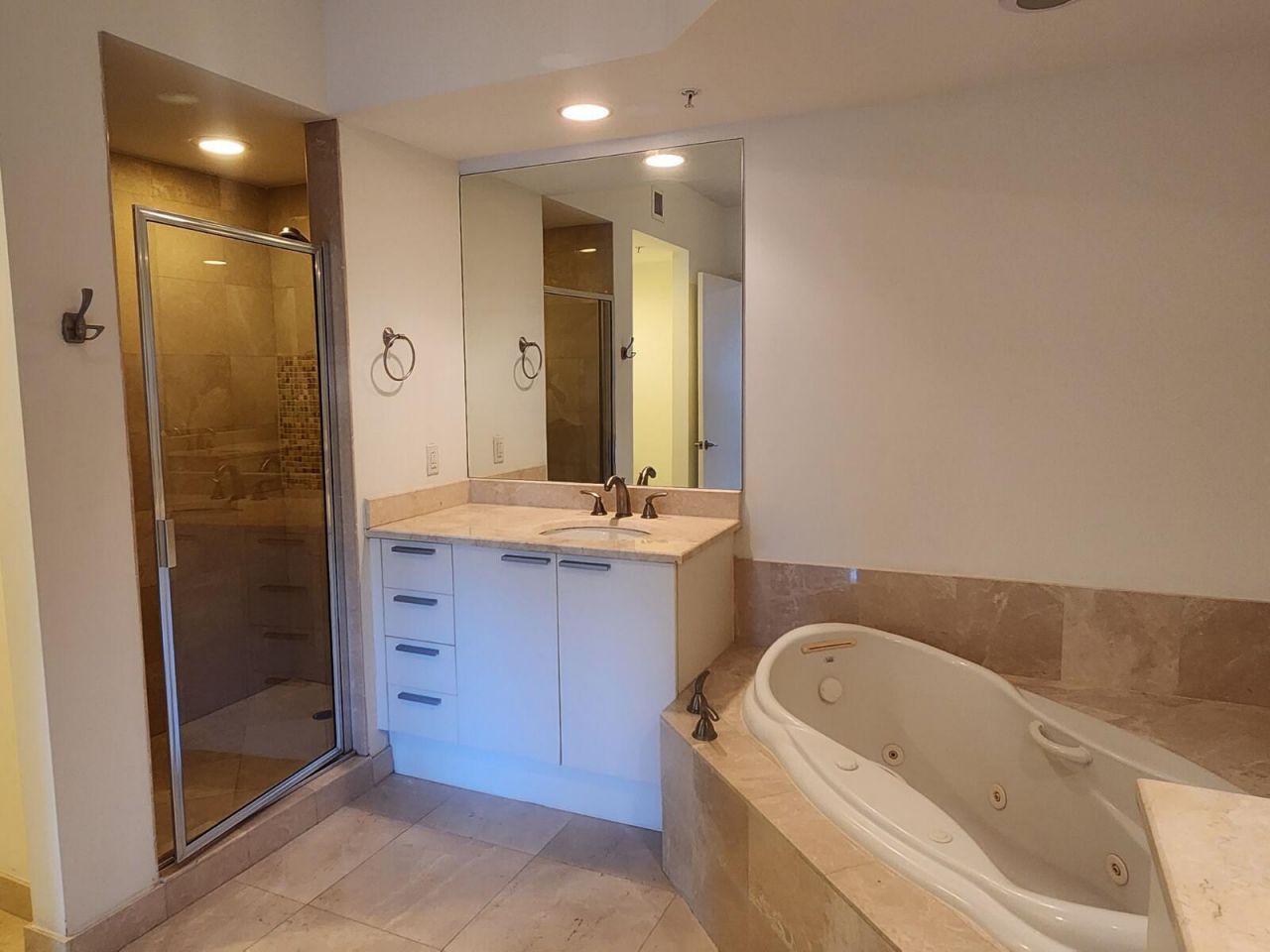 15051 Royal Oaks Lane, Unit 202, North Miami, FL 33181 Photo