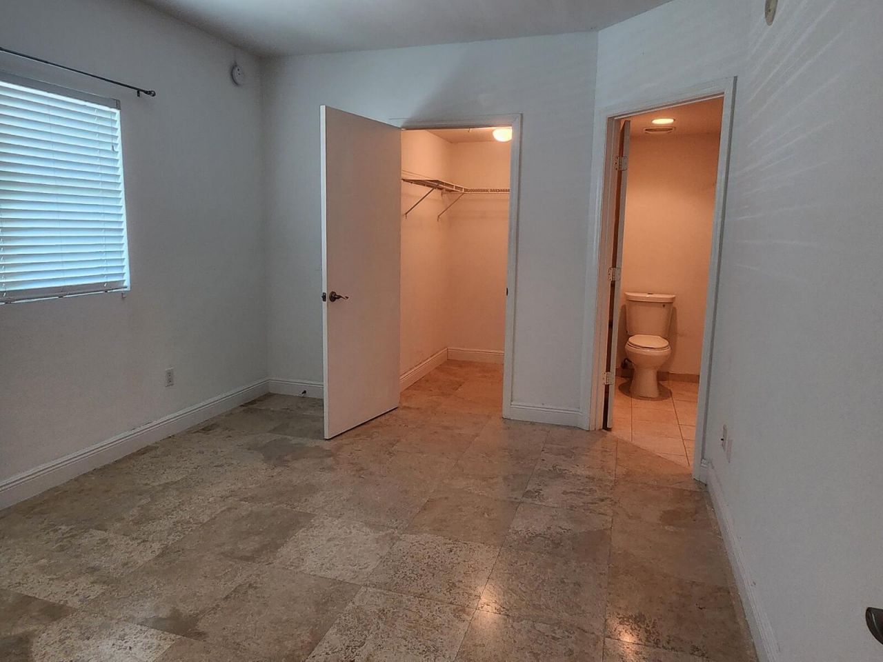 15051 Royal Oaks Lane, Unit 202, North Miami, FL 33181 Photo
