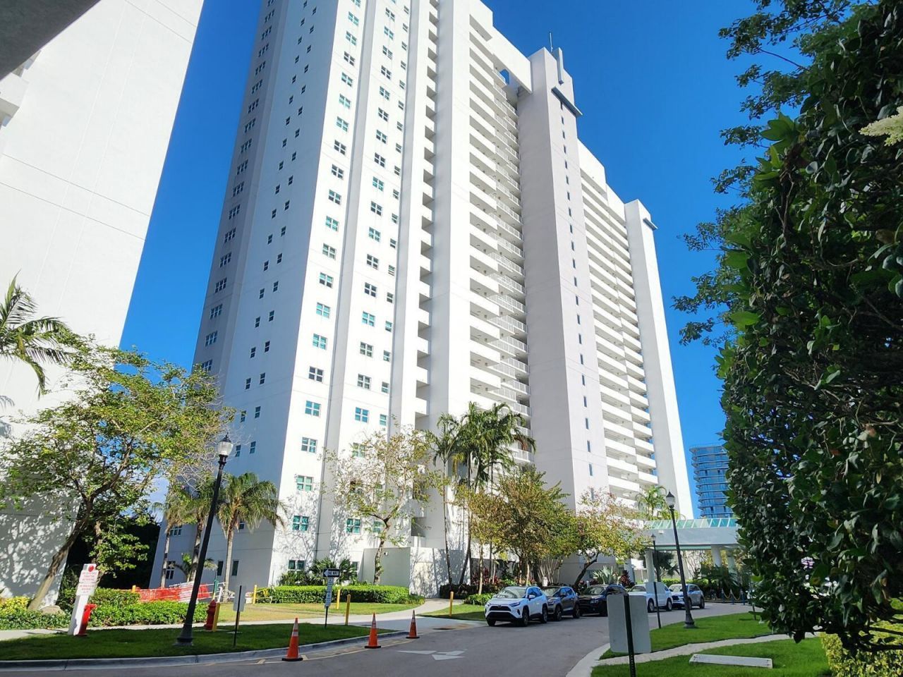 15051 Royal Oaks Lane, Unit 202, North Miami, FL 33181 Photo