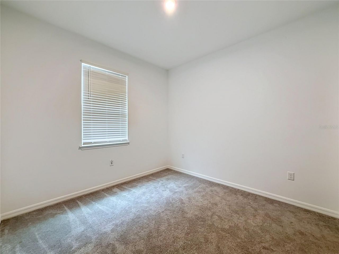 418 Quayside Avenue , Mascotte, FL 34753 Photo