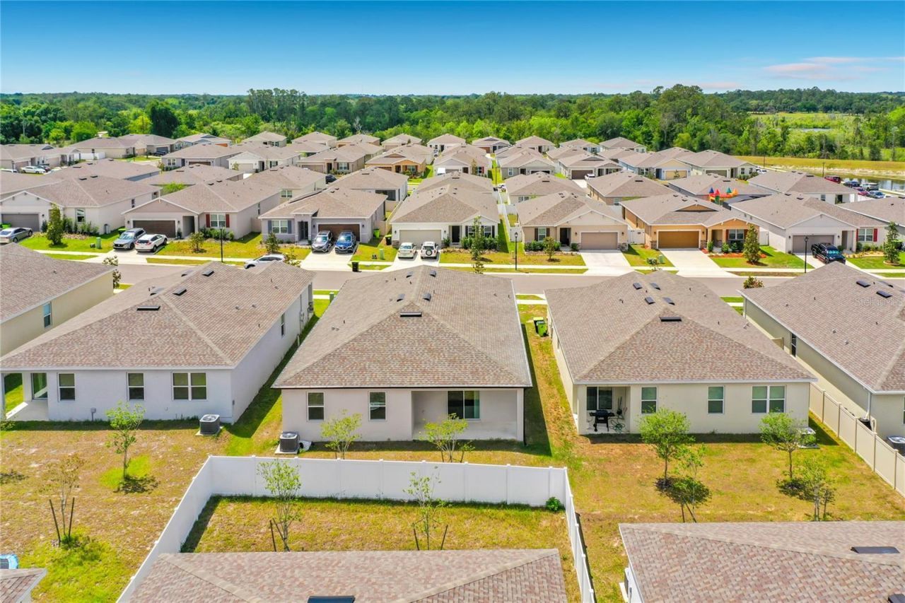 418 Quayside Avenue , Mascotte, FL 34753 Photo