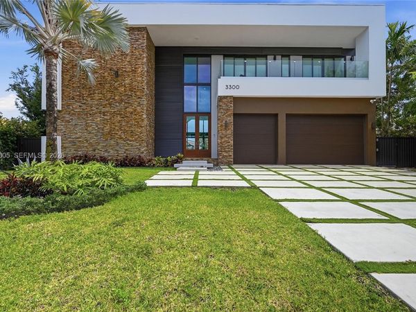 3300 NE 170th St , North Miami Beach, FL 33160