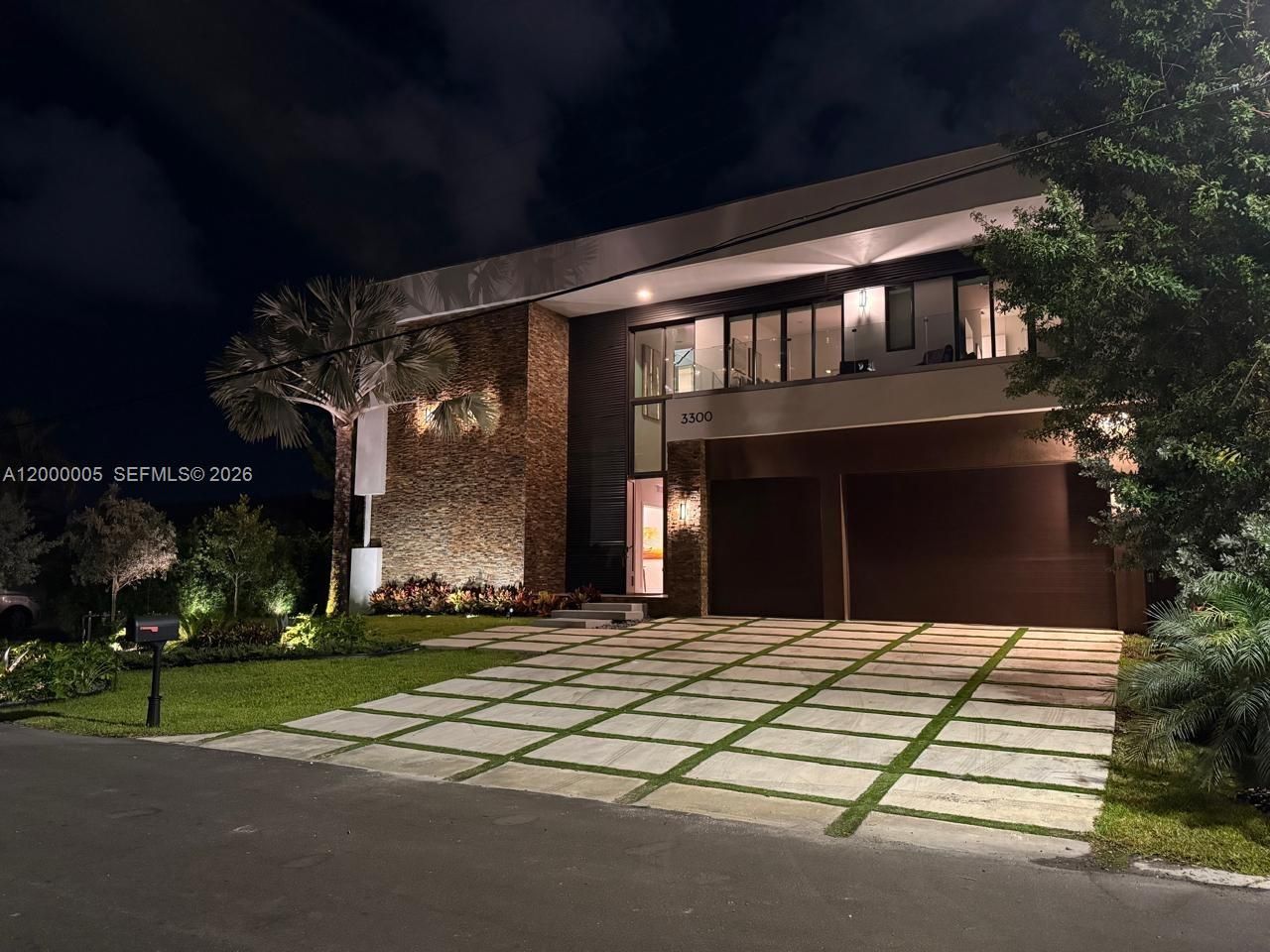 3300 NE 170th St , North Miami Beach, FL 33160 Photo
