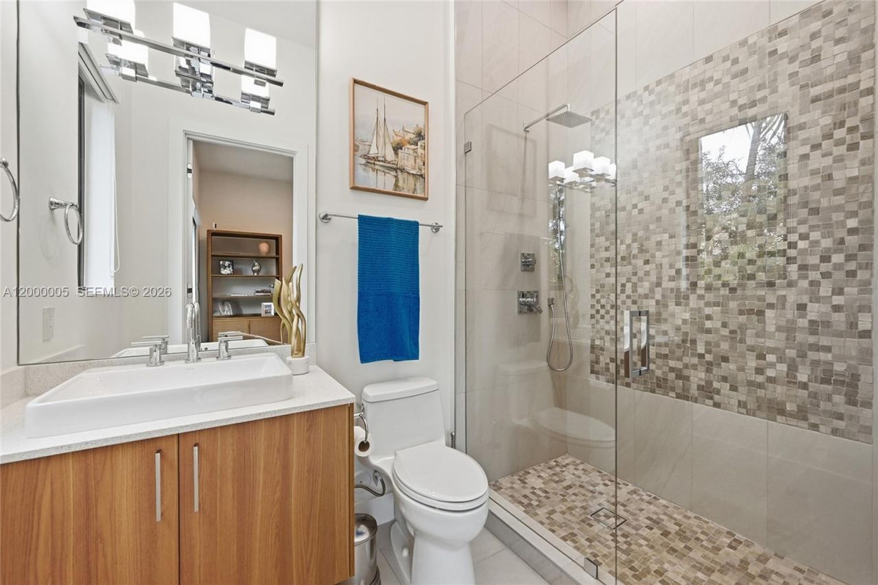 3300 NE 170th St , North Miami Beach, FL 33160 Photo