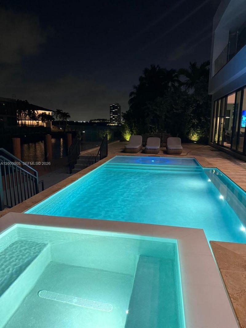 3300 NE 170th St , North Miami Beach, FL 33160 Photo