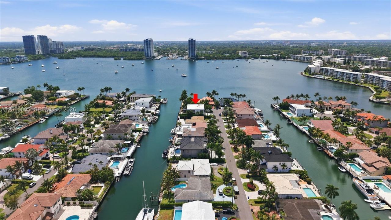 3300 NE 170th St , North Miami Beach, FL 33160 Photo