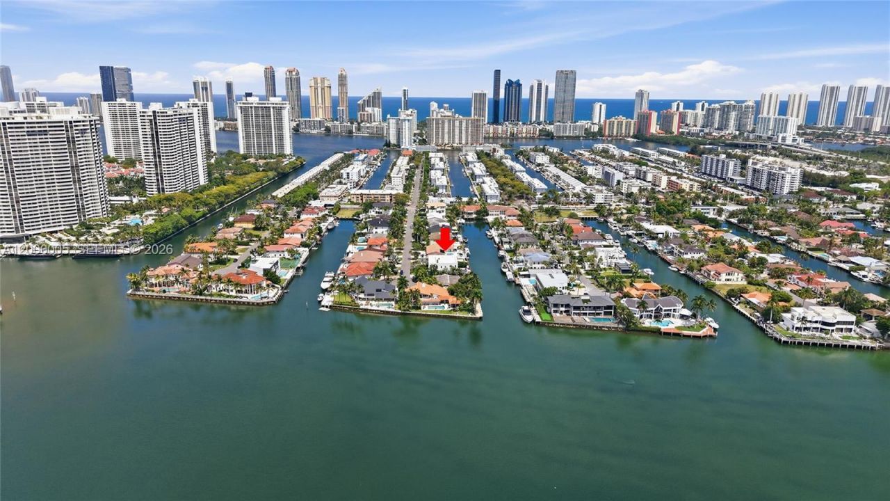 3300 NE 170th St , North Miami Beach, FL 33160 Photo