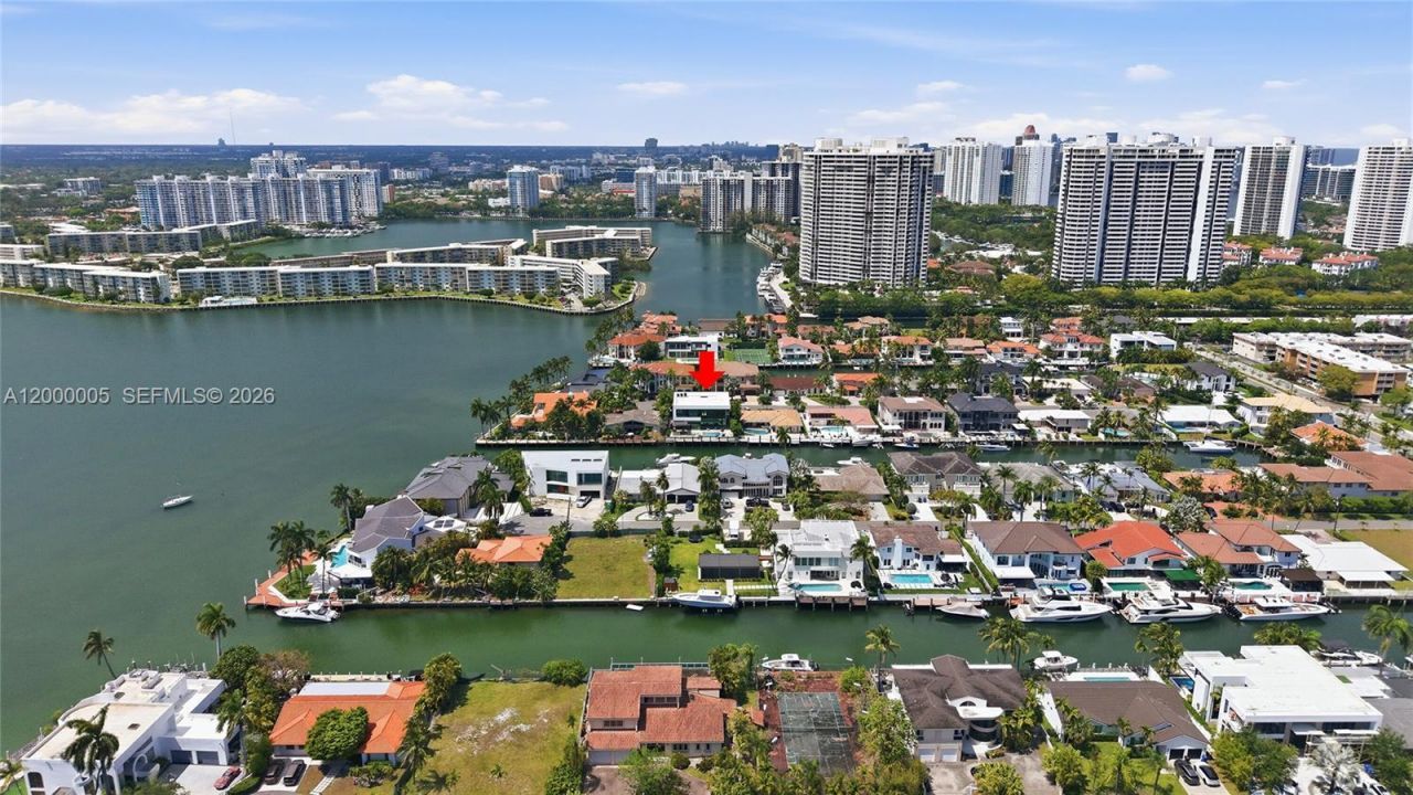 3300 NE 170th St , North Miami Beach, FL 33160 Photo