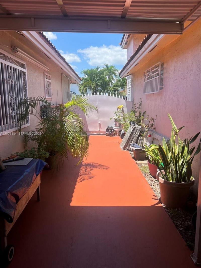 12377 NW 97th Pl , Unit 12377, Hialeah Gardens, FL 33018 Photo