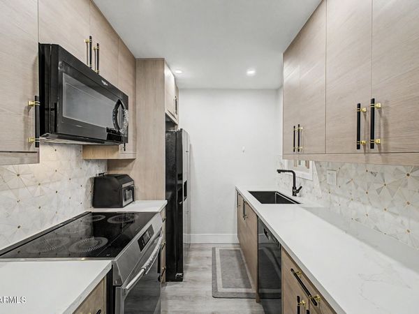 5877 N GRANITE REEF Road, Unit 1114, Scottsdale, AZ 85250