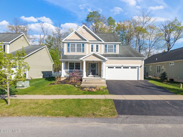 34 Lancaster Court, Ballston Lake, NY 12019