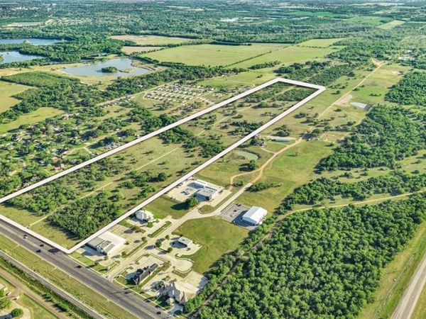 6753 US-87 , Victoria, TX 77904