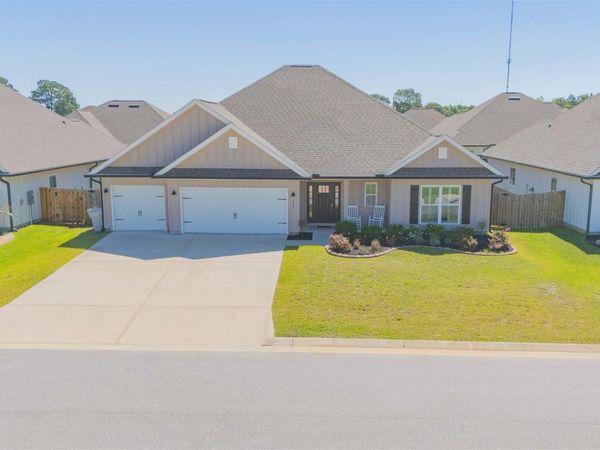 2037 Refuge Cir, Gulf Breeze, FL 32563