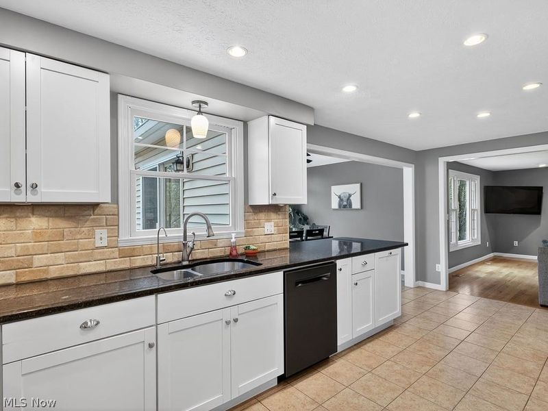 3577 Antony Drive , Broadview Heights, OH 44147 Photo 8