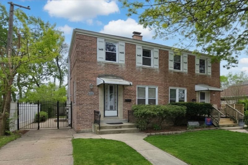 5369 N Oconto Avenue, Chicago, IL 60656 Main Photo