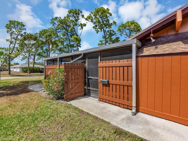 5620 Foxlake DR , NORTH FORT MYERS, FL 33917
