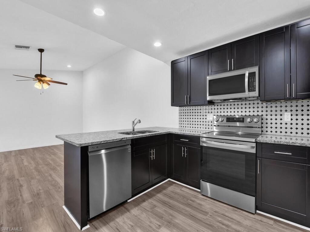5620 Foxlake Dr , North Fort Myers, FL 33917 Photo