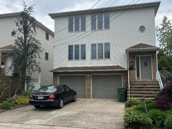 21 W Henry, Linden, NJ 07036