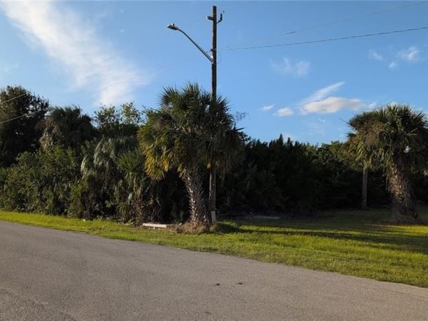 3800 Hyde Park DR , FORT MYERS, FL 33905