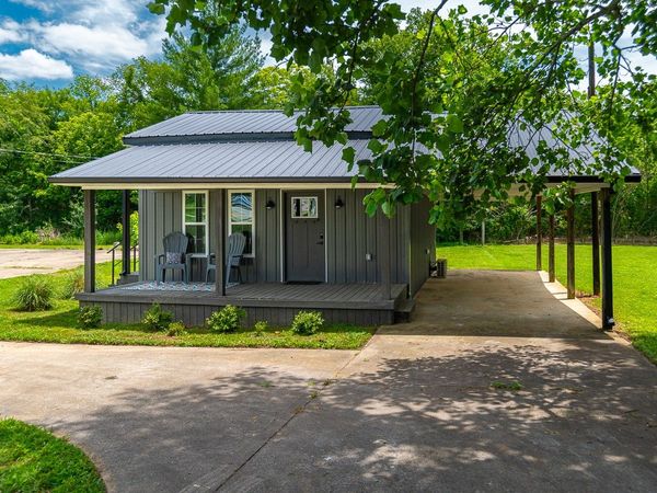 941 Shelbyville Hwy , Fayetteville, TN 37334
