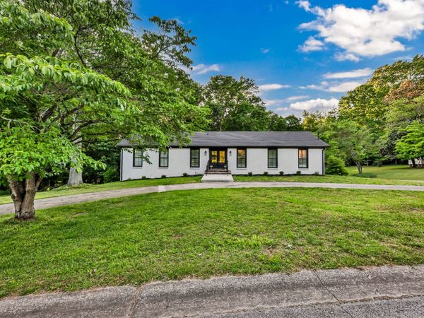 351 Hampshire Dr , Clarksville, TN 37043