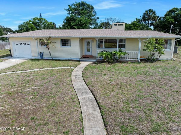 307 Manhattan Avenue, Daytona Beach, FL 32118