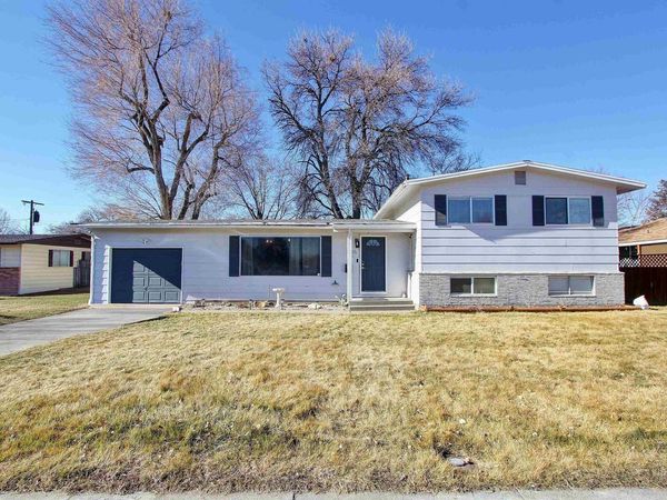 1185 N 6th East St, Mountain Home, ID 83647